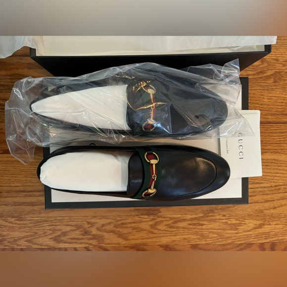 Women’s Gucci Black Loafer - Picture 3 of 5
